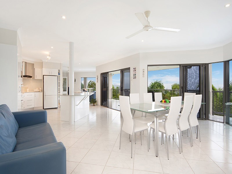 4 Knott Court, Whitfield QLD 4870