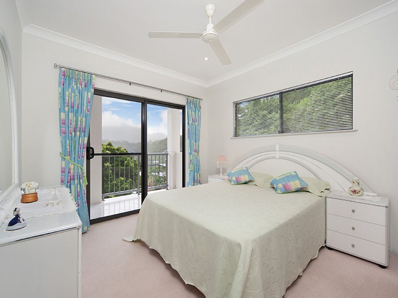 4 Knott Court, Whitfield QLD 4870