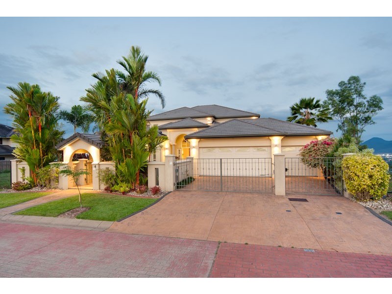 4 The Peak, Brinsmead QLD 4870