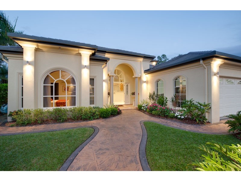 4 The Peak, Brinsmead QLD 4870