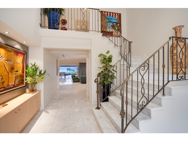 4 The Peak, Brinsmead QLD 4870