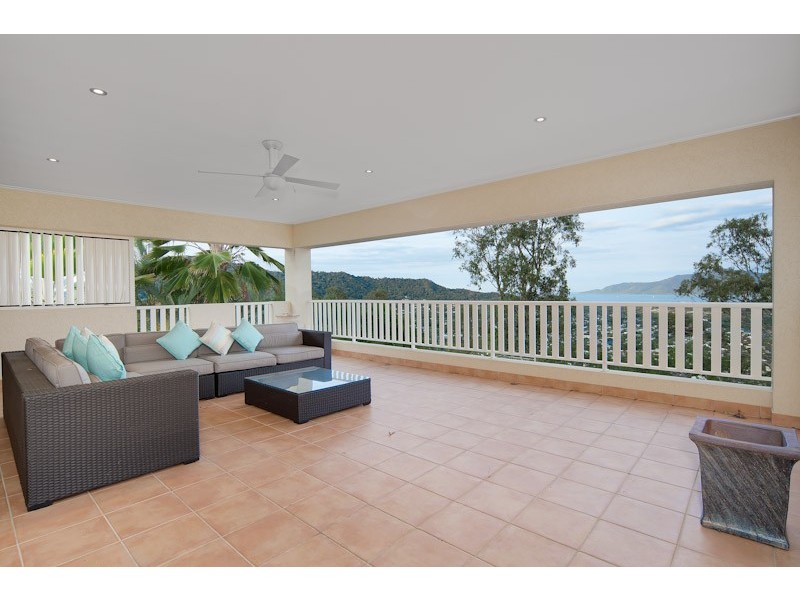 4 The Peak, Brinsmead QLD 4870