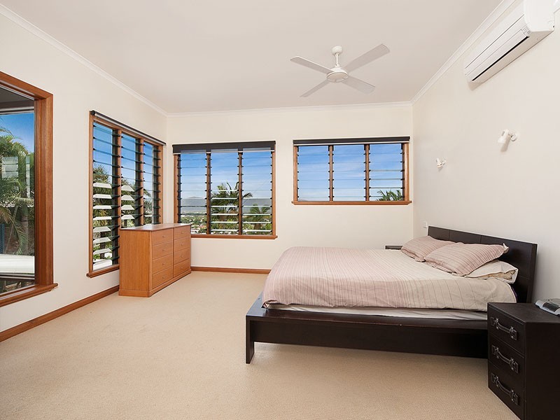 50 Sydney Street, Bayview Heights QLD 4868