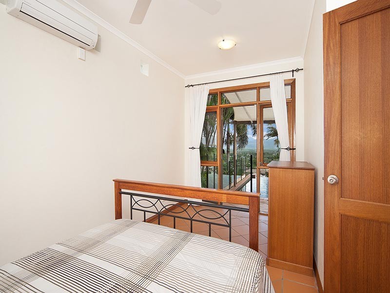 50 Sydney Street, Bayview Heights QLD 4868