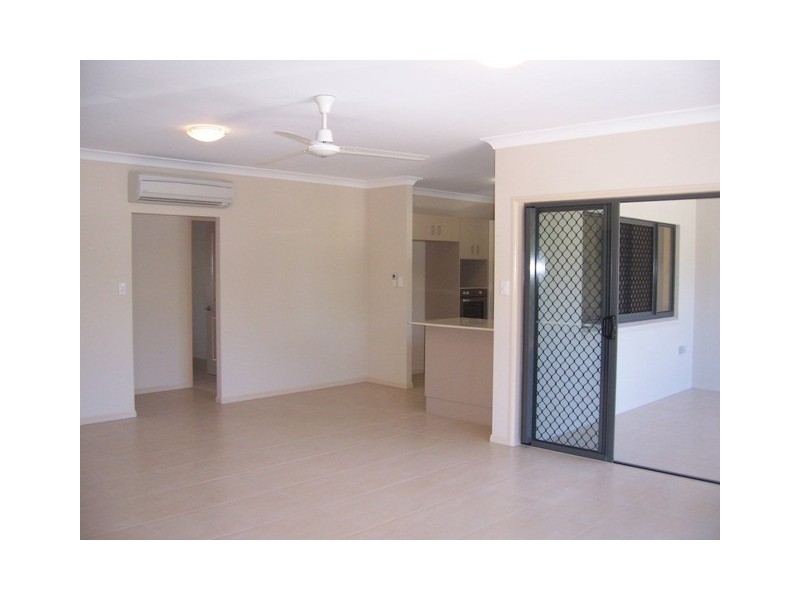 Manoora QLD 4870