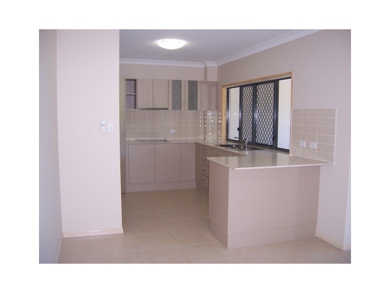 Manoora QLD 4870