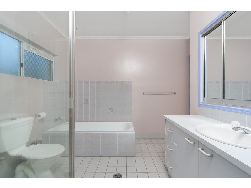 20 Golden Grove Drive, Bentley Park QLD 4869