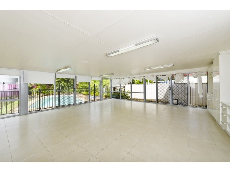 1 Torrance Avenue, Edge Hill QLD 4870