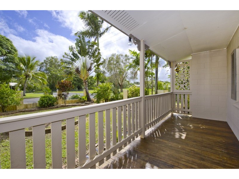 1 Torrance Avenue, Edge Hill QLD 4870