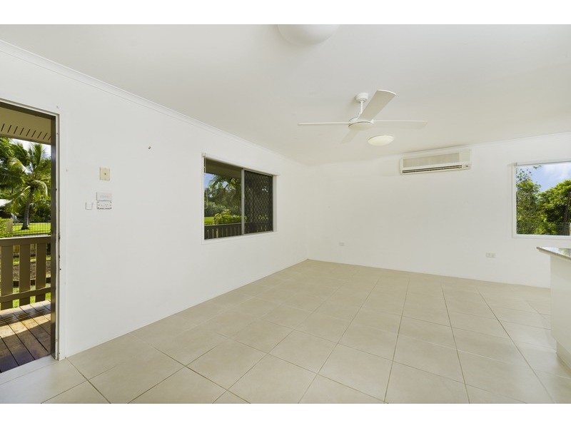 1 Torrance Avenue, Edge Hill QLD 4870