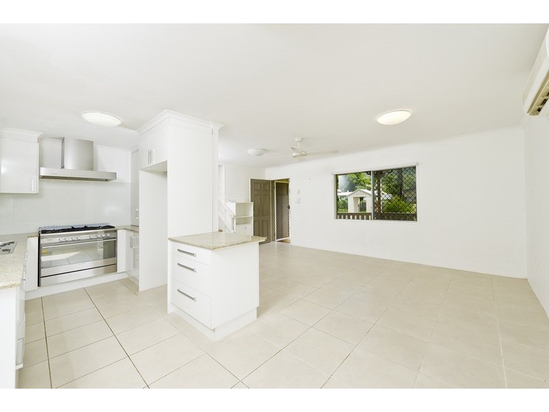 1 Torrance Avenue, Edge Hill QLD 4870