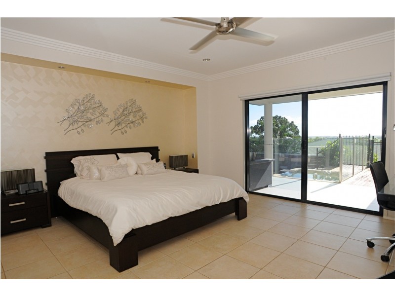 34 Eugenia Street, Redlynch QLD 4870