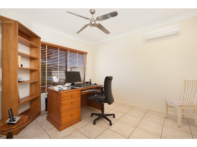 41-43 Koppen Terrace, Mooroobool QLD 4870