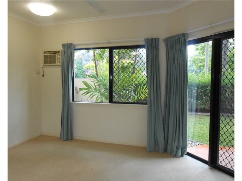 2/367 McLeod Street, Cairns North QLD 4870
