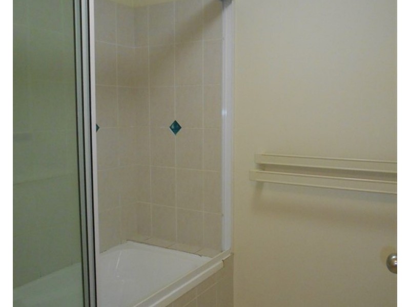 2/367 McLeod Street, Cairns North QLD 4870