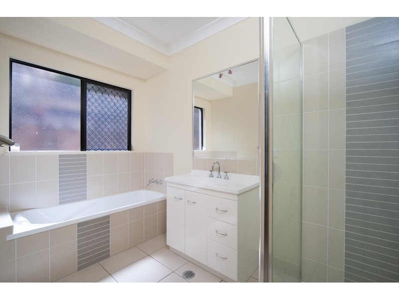 5 Sandover Close, Bentley Park QLD 4869