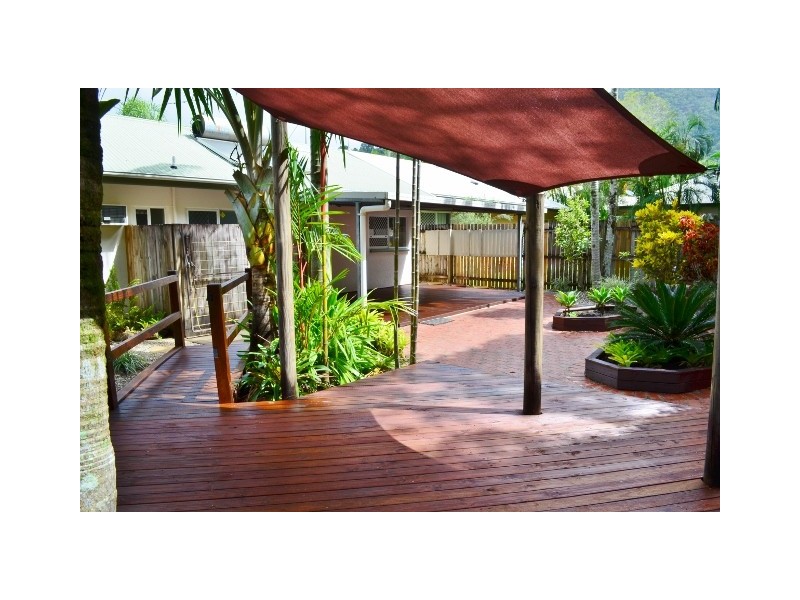 16 Lamb Street, Smithfield QLD 4878