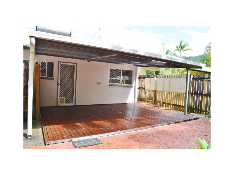 16 Lamb Street, Smithfield QLD 4878