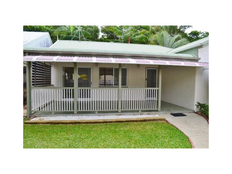 16 Lamb Street, Smithfield QLD 4878