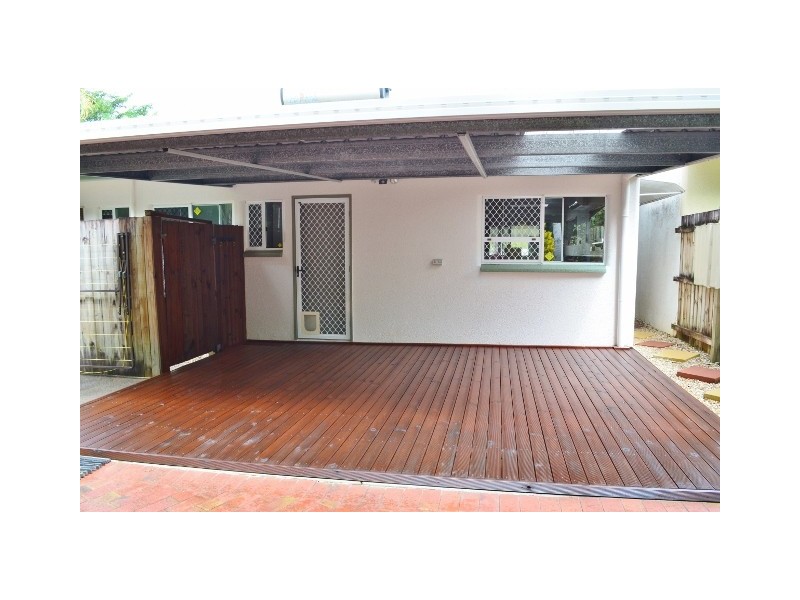 16 Lamb Street, Smithfield QLD 4878