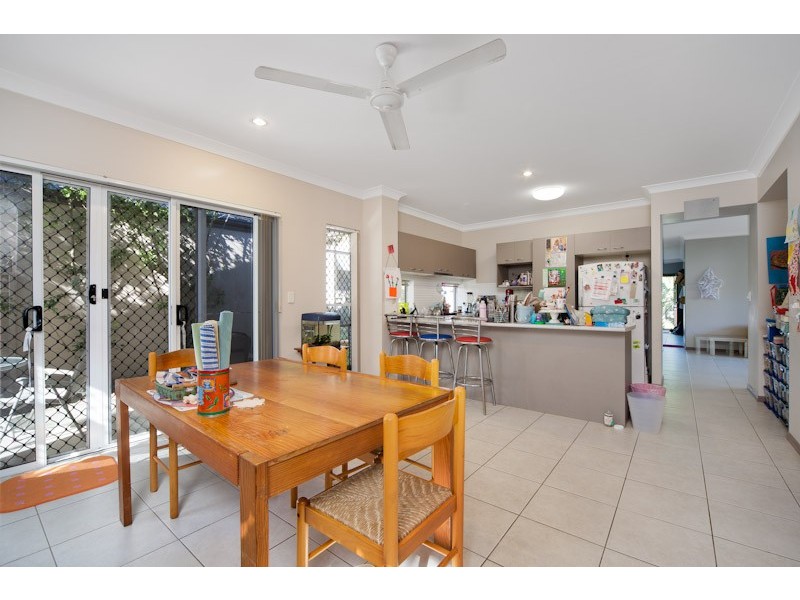 51 Chesterfield Close, Brinsmead QLD 4870