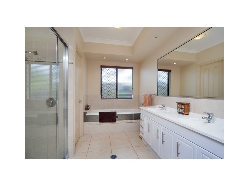 1 Messina Close, Kanimbla QLD 4870