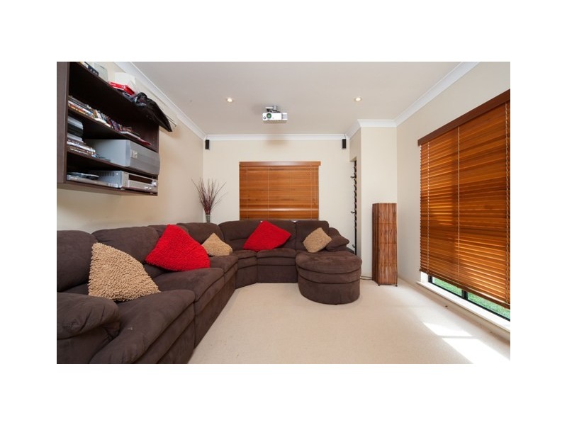 1 Messina Close, Kanimbla QLD 4870