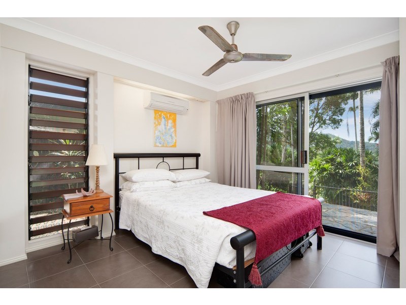 26 Atherton Street, Whitfield QLD 4870