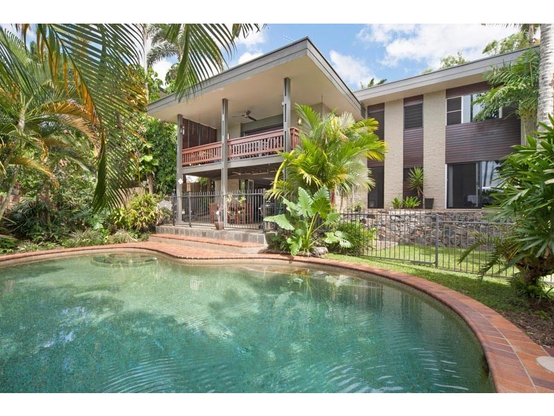 26 Atherton Street, Whitfield QLD 4870