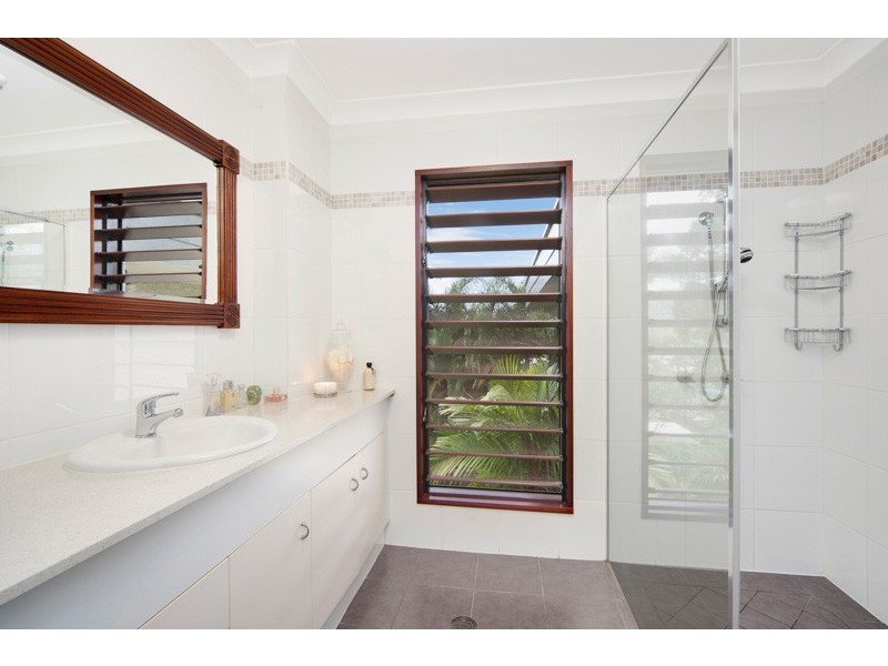 26 Atherton Street, Whitfield QLD 4870