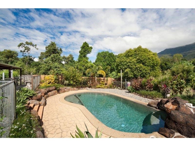 8-10 Lucky Street, Edmonton QLD 4869