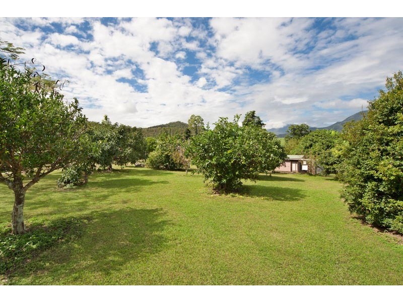 8-10 Lucky Street, Edmonton QLD 4869