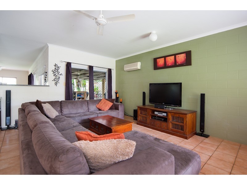 3 Blackbird Close, Bentley Park QLD 4869