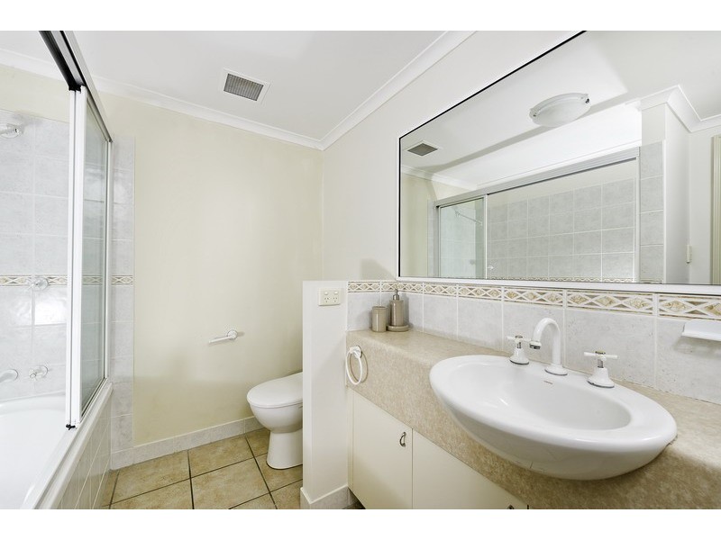 42/72 Kowinka Street, White Rock QLD 4868