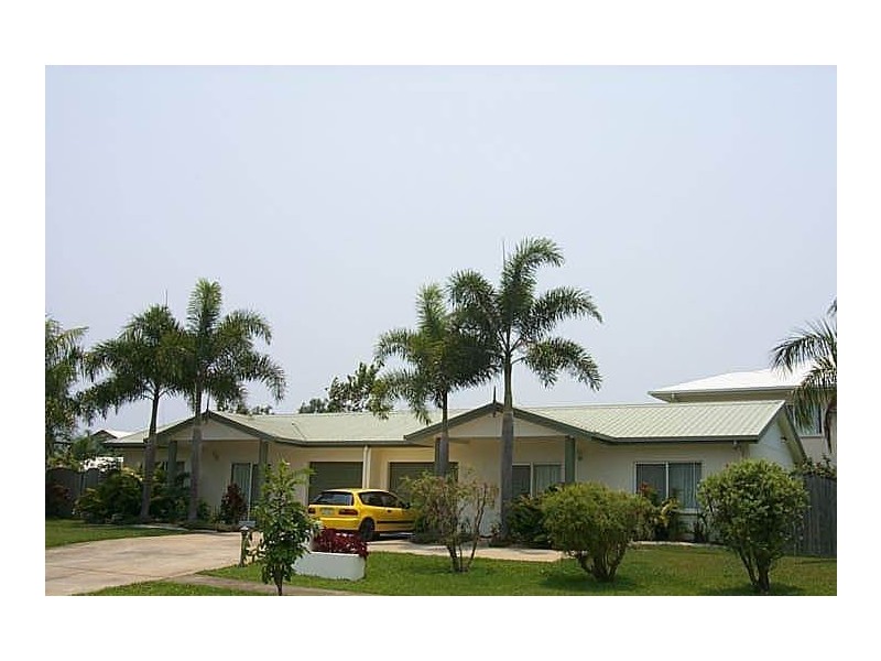 1/17 Ingham Court, Mooroobool QLD 4870