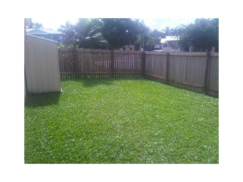 1/17 Ingham Court, Mooroobool QLD 4870