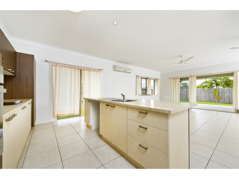 7 Hopkins Street, White Rock QLD 4868