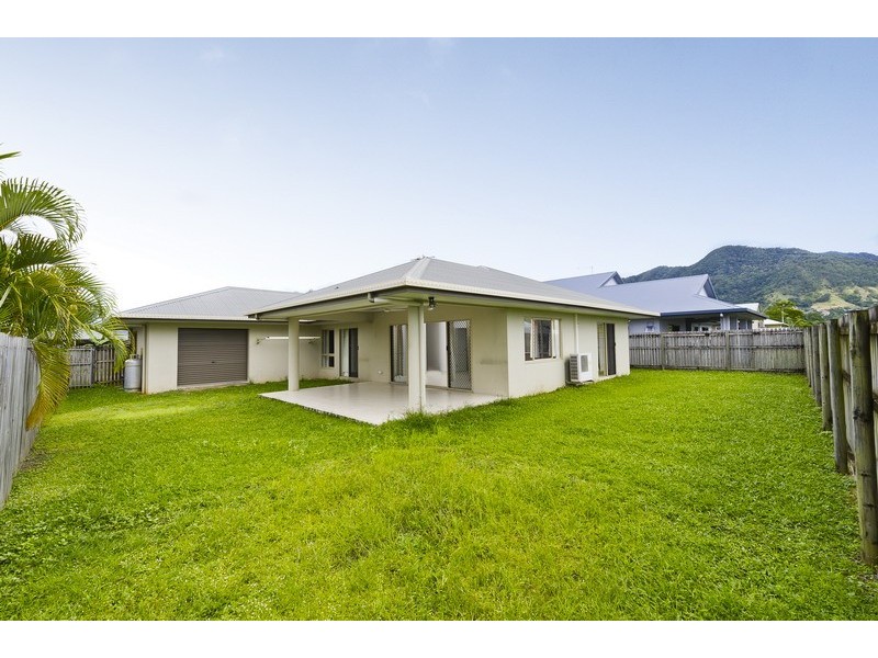 7 Hopkins Street, White Rock QLD 4868