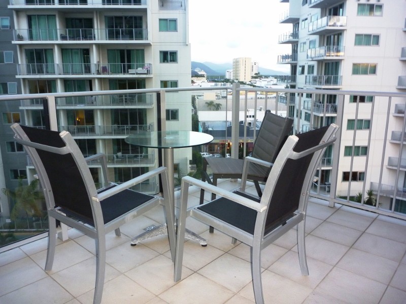 51/99 Esplanade, Cairns City QLD 4870