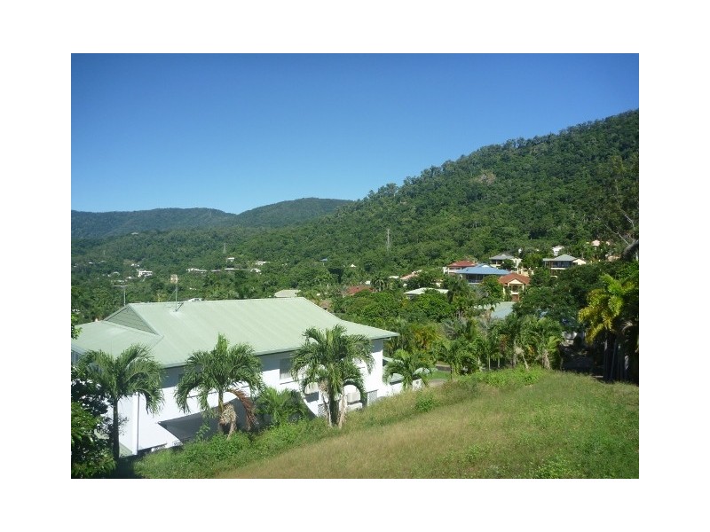 13 Solomon Place, Mooroobool QLD 4870