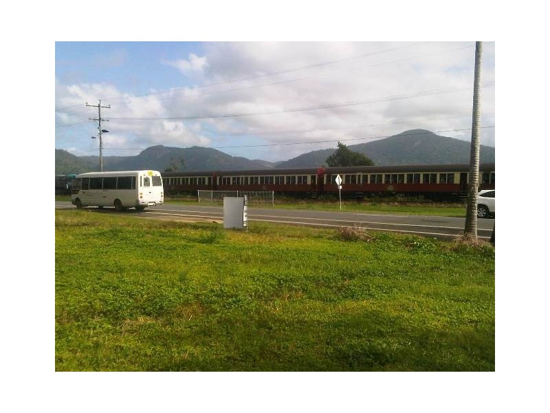 211 Kamerunga Road, Freshwater QLD 4870