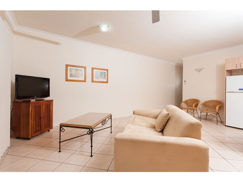 7/255 Lake Street, Cairns North QLD 4870