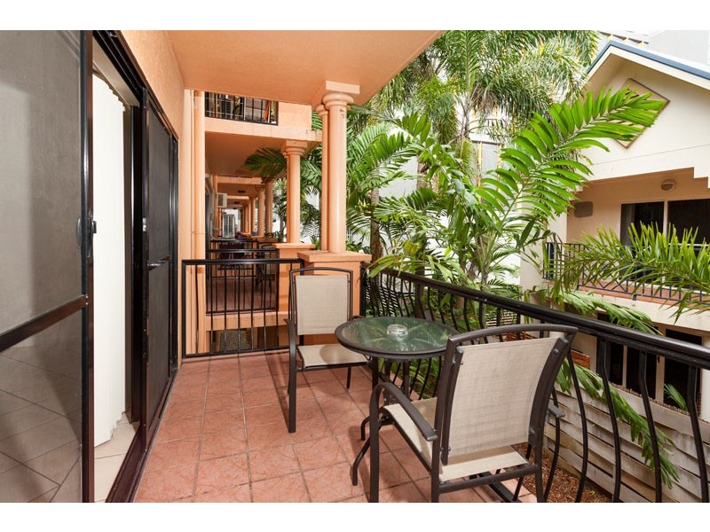 7/255 Lake Street, Cairns North QLD 4870