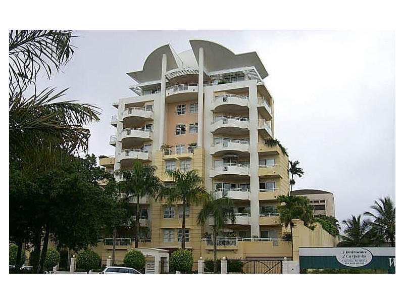 2/73 Spence Street, Cairns QLD 4870
