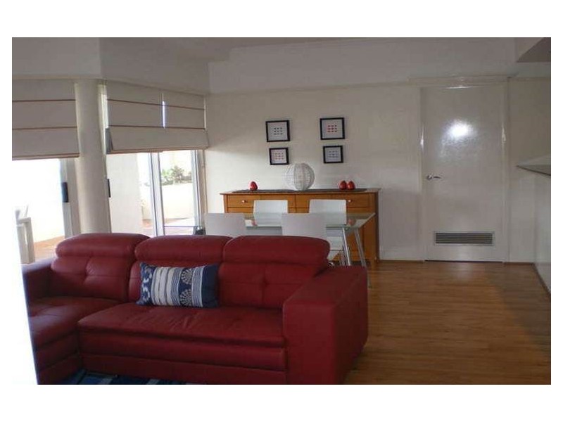 2/73 Spence Street, Cairns QLD 4870