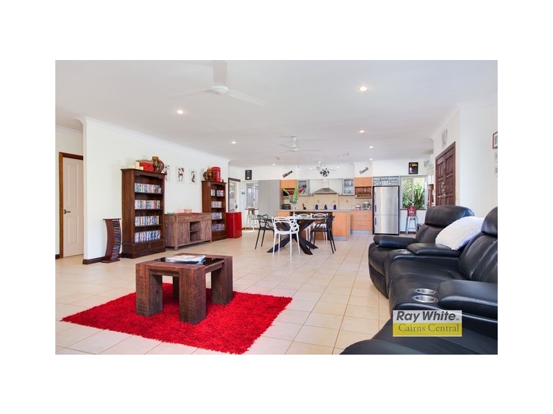10 Powell Place, Bentley Park QLD 4869