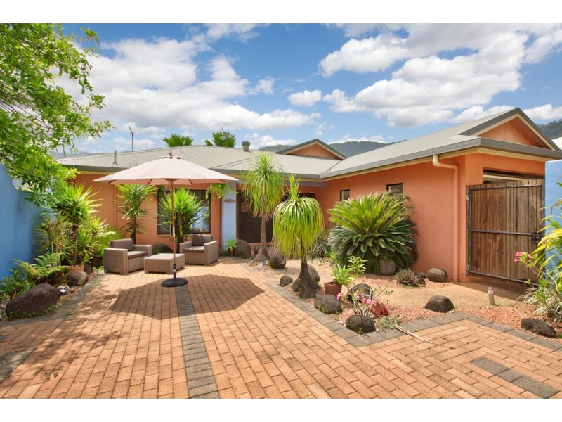 1 Goodsell Drive, Bentley Park QLD 4869