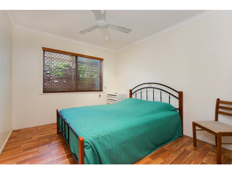 19 Lennon Street, Westcourt QLD 4870