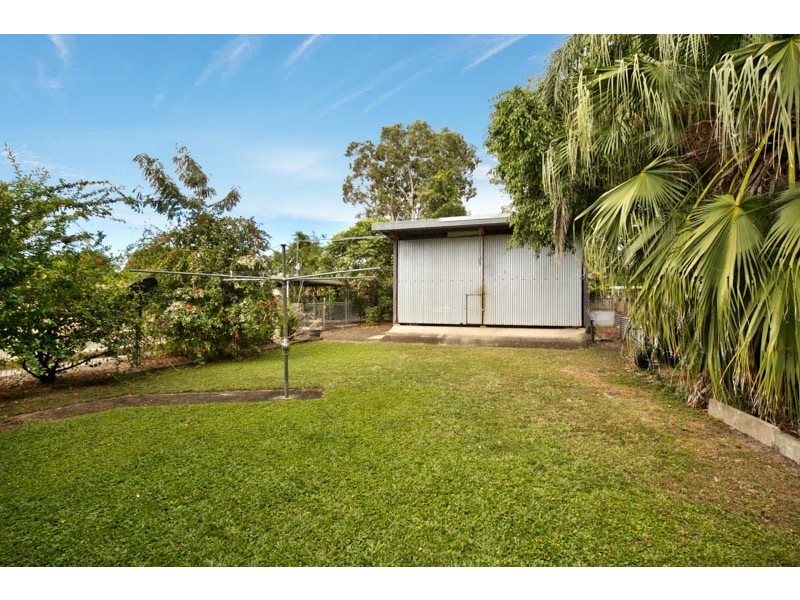 19 Lennon Street, Westcourt QLD 4870