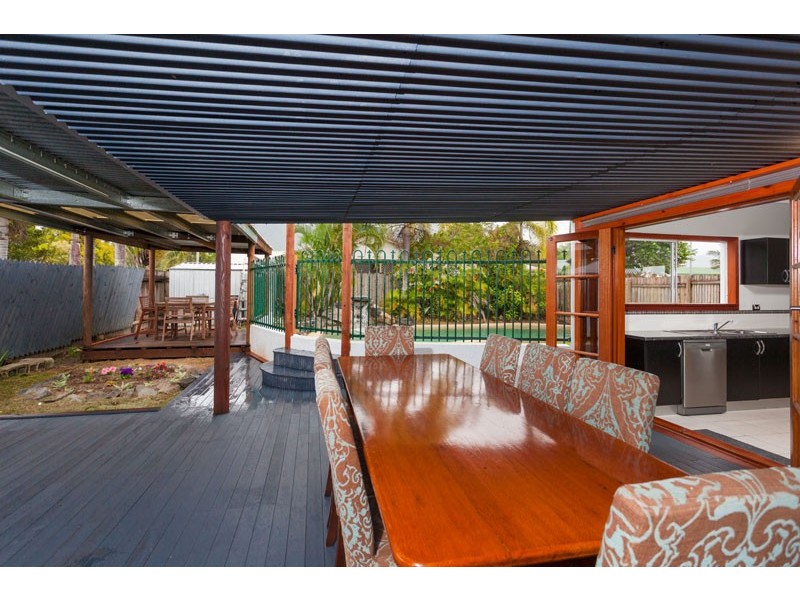17 Harlequin Street, White Rock QLD 4868